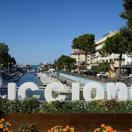 Hotel Marilena Riccione Eksteriør billede